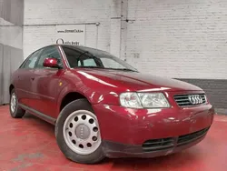 Rouge Utilisé 2000 Audi A3 Attraction Berline | 2 300 €