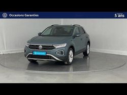 Bleu Utilisé 2024 VW T-Roc Life SUV | 23 299 € (Prix juste)