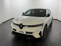 Blanc Nouvelle 2025 Renault Megane E-Tech Iconic Berline | 33 500 € (Prix cher)