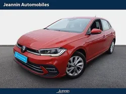 Rouge Utilisé 2023 VW Polo S Berline | 19 990 € (Prix juste)