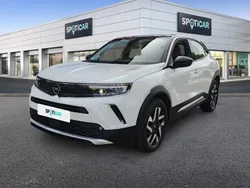 Blanc arktis/toit noir métal Utilisé 2023 Opel Mokka Elegance SUV | 18 990 € (Prix juste)