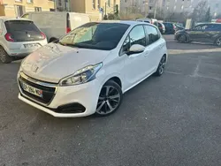 Utilisé 2017 Peugeot 208 Active Citadine | 7 900 € (Prix juste)