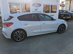 Blanc Occasion 2021 Ford Focus ST-Line Berline | 18 380 € (Prix juste)