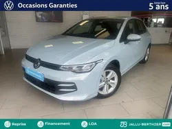Bleu Utilisé 2024 VW Golf VIII Life | 26 390 € (Prix juste)
