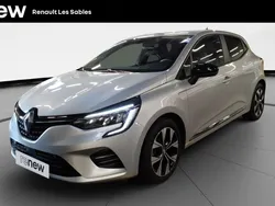Gris Utilisé 2023 Renault Clio V Evolution Berline | 16 490 € (Prix juste)