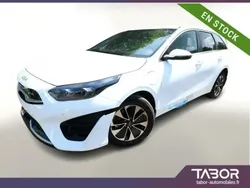 Blanc Nouvelle 2025 Kia Ceed Sportswagon Break | 28 828 € (Prix juste)