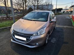 Utilisé 2012 Peugeot 208 Allure Citadine | 7 990 € (Prix juste)