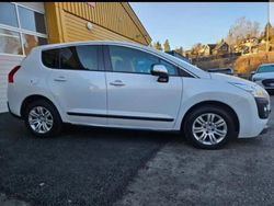 Blanc Utilisé 2010 Peugeot 3008 Premium SUV | 8 000 € (Prix juste)