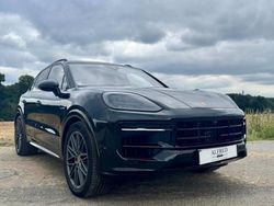 Noir Occasion 2023 Porsche Cayenne SUV | 110 900 €