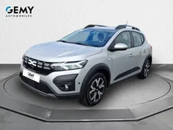 Gris Utilisé 2024 Dacia Sandero Expression Citadine | 17 190 € (Prix juste)