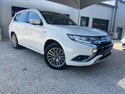 Blanc Utilisé 2019 Mitsubishi Outlander P-HEV SUV | 17 990 €