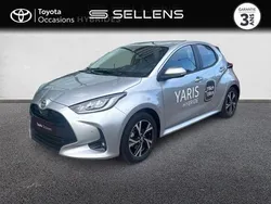 Gris Utilisé 2025 Toyota Yaris Hybrid Design | 24 990 € (Prix juste)