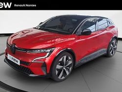Rouge Occasion 2022 Renault Megane E-Tech Techno Berline | 21 990 € (Prix juste)
