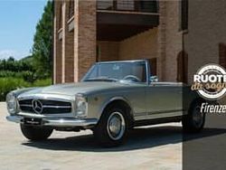 Gris Occasion 1965 Mercedes 230 Cabriolet | 134 000 €