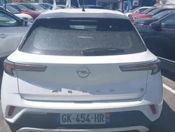 Blanc Utilisé 2022 Opel Mokka-e Edition SUV | 19 690 € (Prix juste)