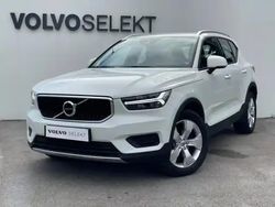 Blanc glace Utilisé 2019 Volvo XC40 Momentum SUV | 31 900 €