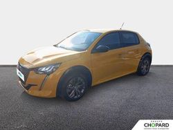 Jaune Utilisé 2022 Peugeot e-208 Style Citadine | 16 580 € (Prix juste)