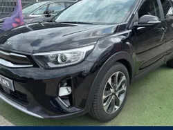 Utilisé 2020 Kia Stonic Premium SUV | 15 990 € (Super prix)
