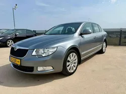 Gris Utilisé 2009 Skoda Superb Berline | 9 200 €