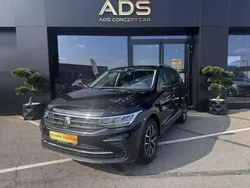 Noir Utilisé 2022 VW Tiguan Life SUV | 30 758 € (Prix juste)