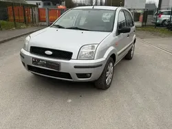 Utilisé 2005 Ford Fusion Monospace | 2 999 €