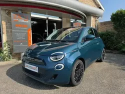 Vert Utilisé 2022 Fiat 500e La Prima Berline | 17 990 € (Prix juste)