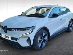 Blanc Utilisé 2022 Renault Mégane Equilibre SUV | 17 980 € (Bon prix)