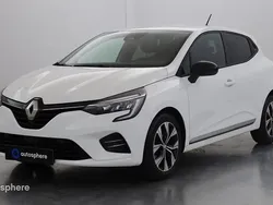 Blanc Utilisé 2022 Renault Clio V Evolution Berline | 17 399 € (Prix juste)
