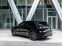 Noir Utilisé 2018 Porsche Cayenne Turbo SUV | 95 990 €