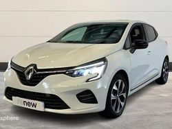 Blanc Utilisé 2023 Renault Clio V Equilibre Berline | 14 799 € (Prix juste)