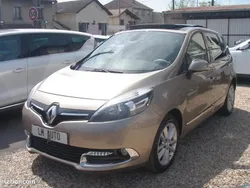 Beige Utilisé 2013 Renault Scénic III Initiale Monospace | 7 990 € (Prix juste)