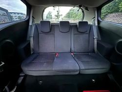 Gris Utilisé 2006 Renault Clio II Dynamique Berline | 4 000 € (Prix juste)