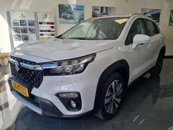 Blanc Nouvelle 2025 Suzuki SX4 S-Cross GLX SUV | 30 758 € (Prix juste)