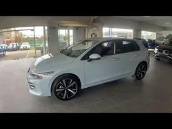 Utilisé 2024 VW Golf VIII Edition | 32 990 € (Prix assez cher)