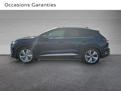 Bleu navarre métallisé Utilisé 2025 Audi Q4 e-tron S-Line SUV | 63 900 € (Prix cher)
