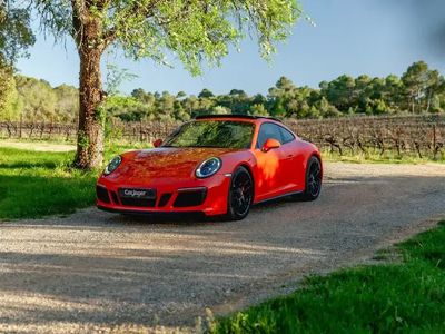 Porsche 911 Carrera 4 GTS