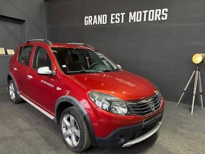 Rouge Occasion 2012 Dacia Sandero Stepway Berline | 7 890 € (Prix assez cher)