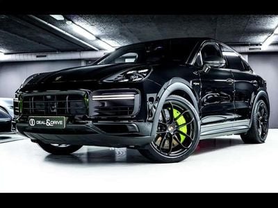 Noir Occasion 2023 Porsche Cayenne Turbo S SUV | 139 990 € (Prix juste)