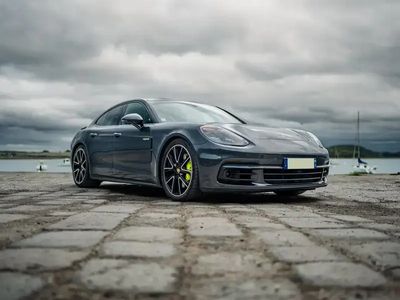 Porsche Panamera 4