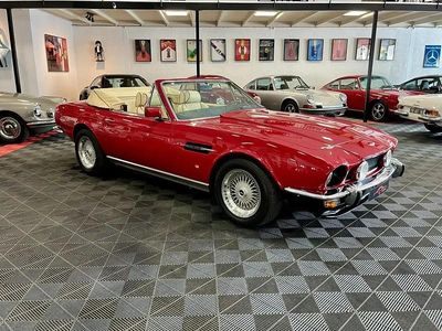 Rouge Occasion 1989 Aston Martin V8 Coupé | 230 000 €