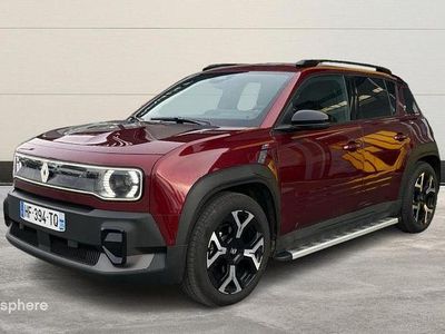 Rouge Occasion 2025 Renault 4 E-Tech Techno SUV | 33 990 € (Prix juste)