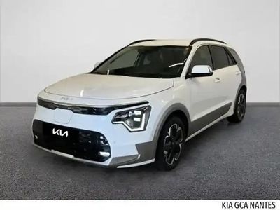 Blanc nacré/montant gris comète Occasion 2022 Kia Niro Premium SUV | 25 950 €