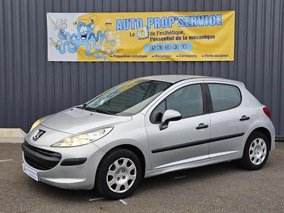 Gris Occasion 2009 Peugeot 207 Berline | 4 990 € (Prix assez cher)