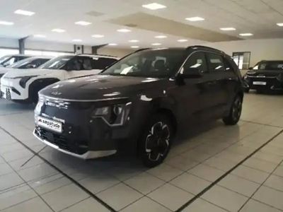 Gris cosmique métallisé Occasion 2023 Kia e-Niro Active SUV | 28 999 € (Prix assez cher)