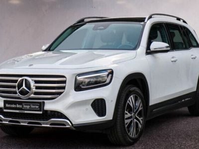 Mercedes GLB220