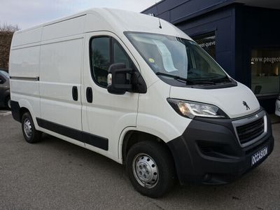 Occasion 2018 Peugeot Boxer Premium Van | 24 991 € (Prix cher)
