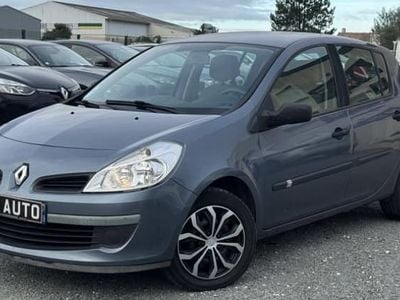 Occasion 2005 Renault Clio III Luxe Citadine | 4 990 €