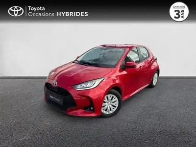 Occasion Toyota Yaris Hybrid 2023 Rouge intense (n) Berline
