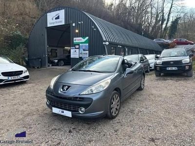 Gris Occasion 2008 Peugeot 207 CC Cabriolet | 5 500 € (Prix assez cher)