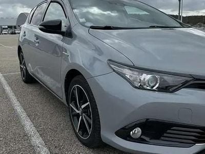 Toyota Auris Hybrid